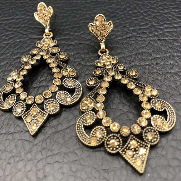 Vintage Rhinestone Earrings Faux Citrine Antiqued Gold Tone Mughal Chandelier - Picture 2 of 6